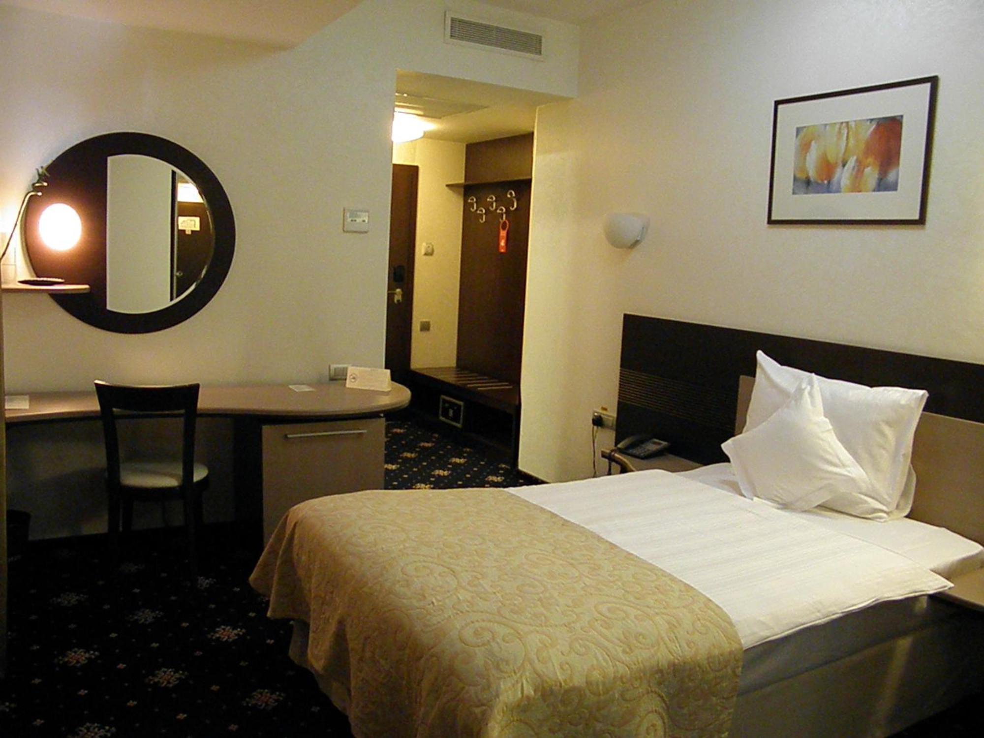 Hotel Berthelot Bucureşti Exterior foto